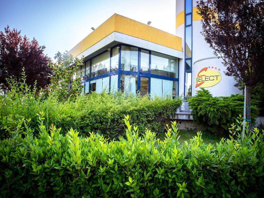 Hotel Select Atessa Exteriör bild