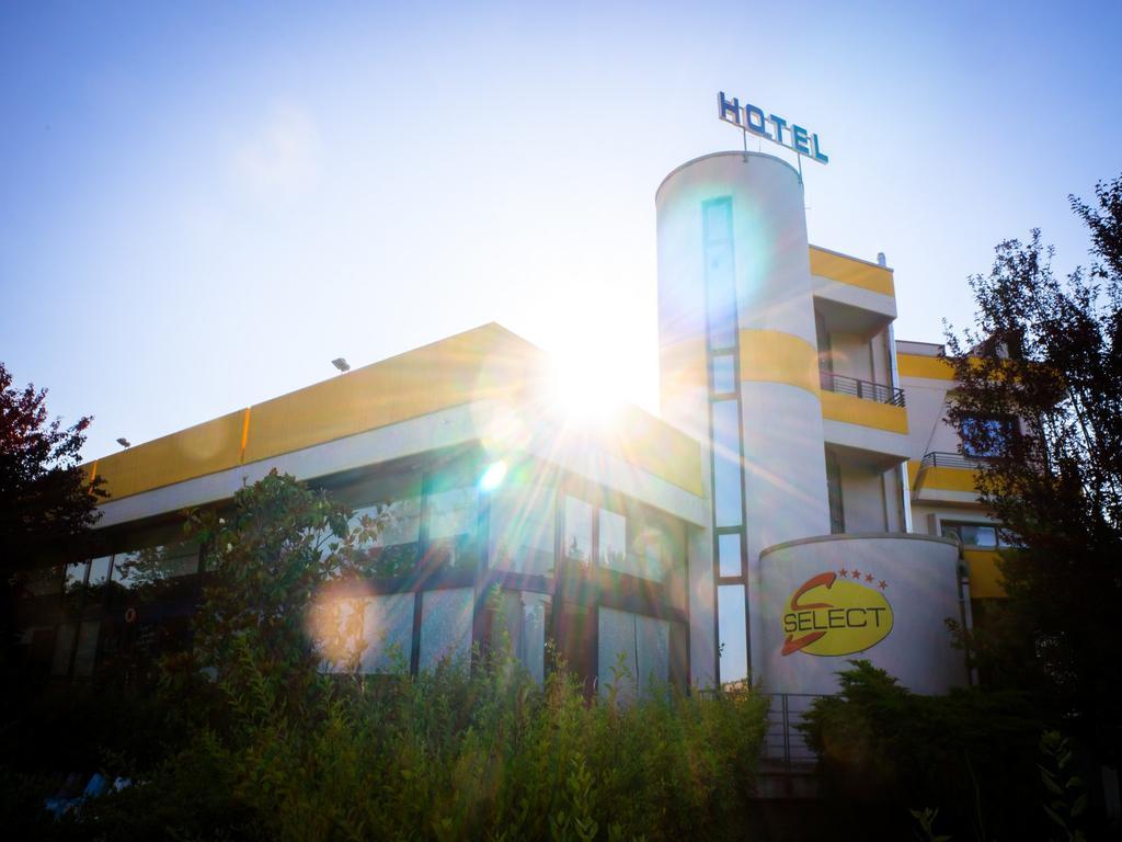Hotel Select Atessa Exteriör bild