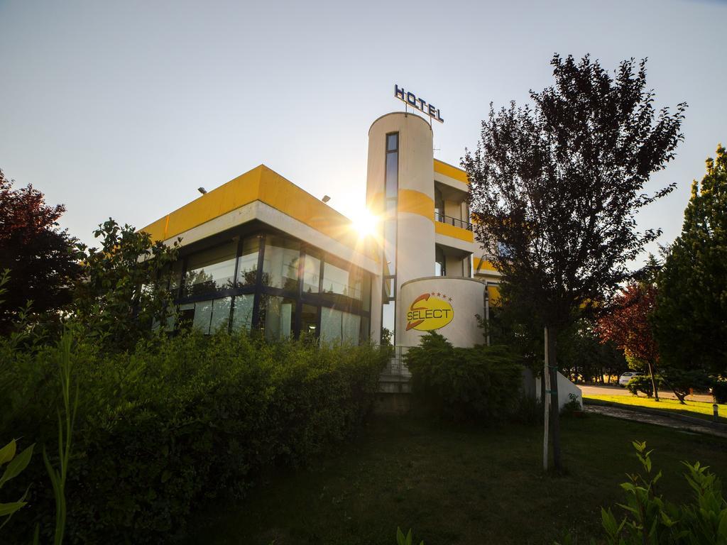 Hotel Select Atessa Exteriör bild