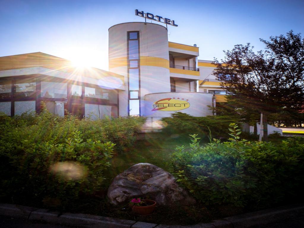 Hotel Select Atessa Exteriör bild