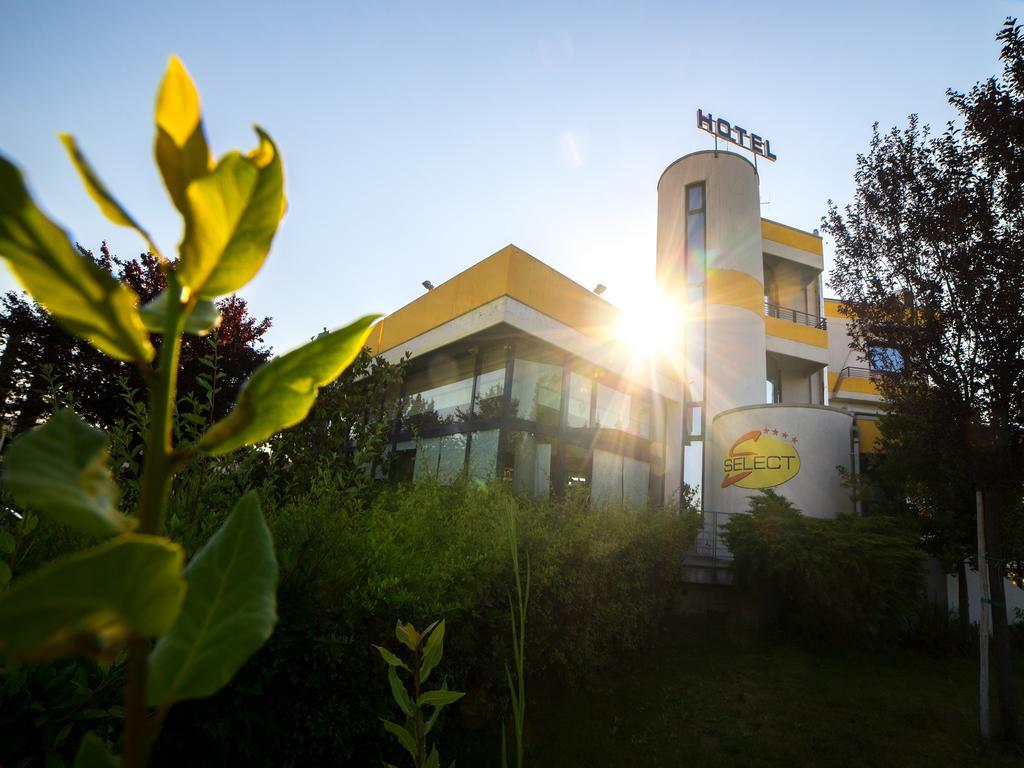 Hotel Select Atessa Exteriör bild