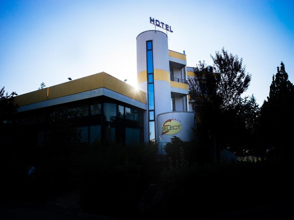 Hotel Select Atessa Exteriör bild